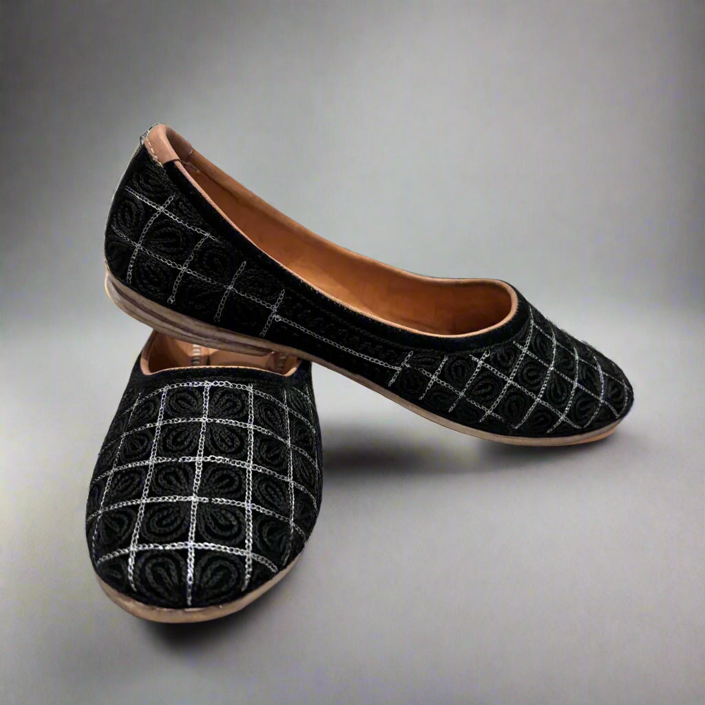 Black Leather Jutti for Women #WJ109