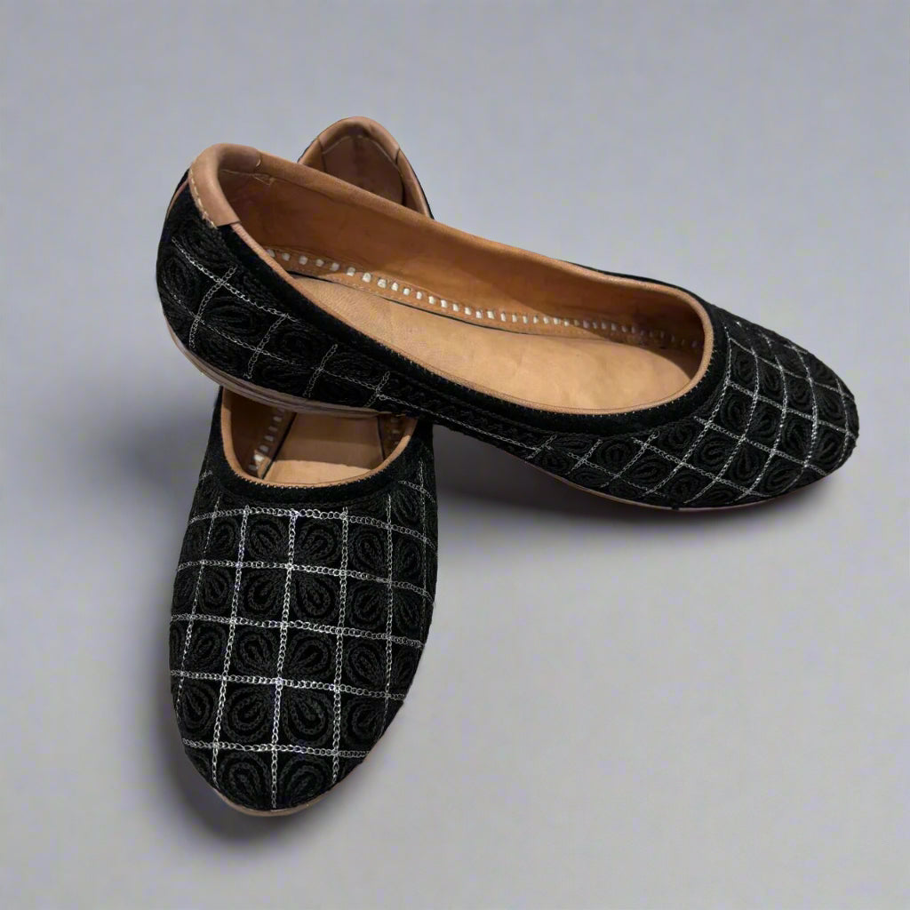 Black Leather Jutti for Women #WJ109