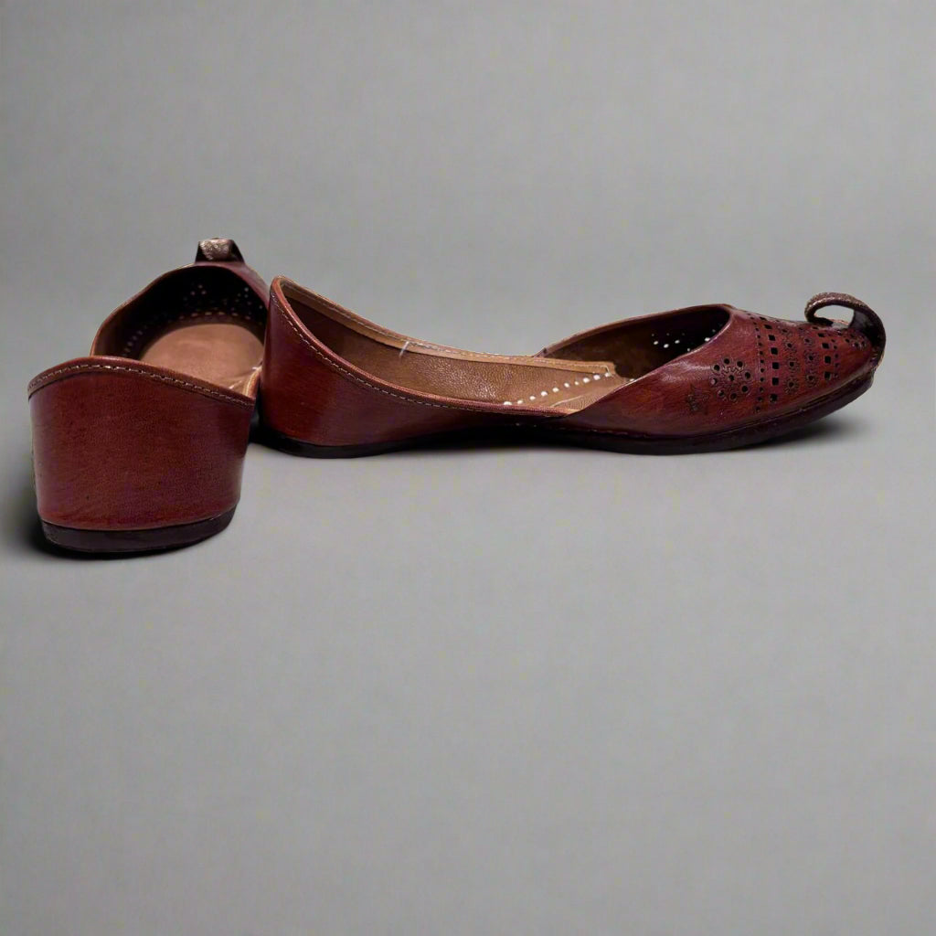 Brown Leather Chhedak Jutti for women #WJ105