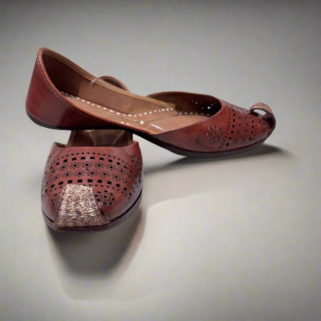 Brown Leather Chhedak Jutti for women #WJ105